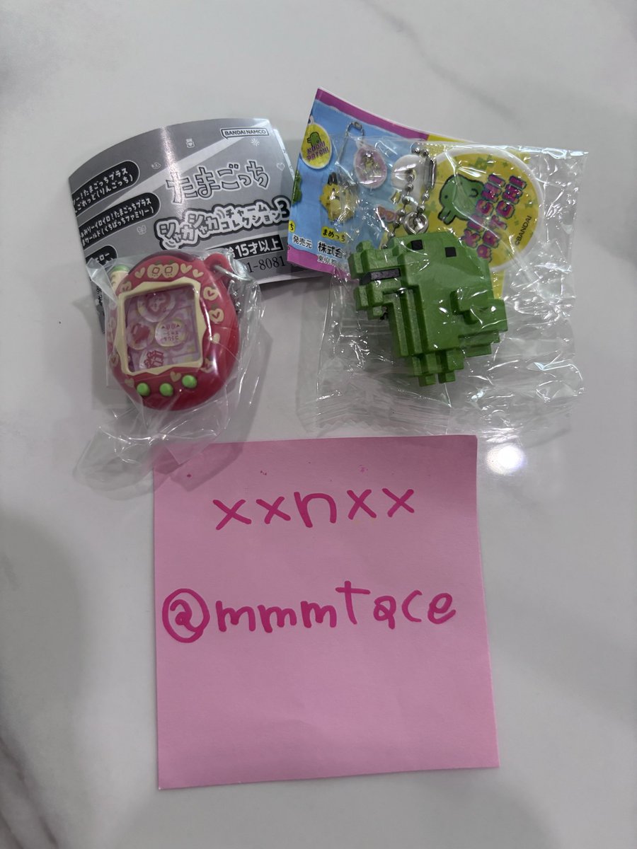 mmmtace's tweet photo. たまごっち シャカシャカチャームコレクション3
ドットフィギュアチャーム

譲▶️りんごれっど くちぱっち

求▶️まめっち関連、おやじっち関連

郵送でのお取引でお願い致します。 https://t.co/oQfmrCL4hi