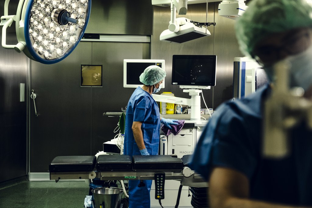 ndavant's tweet photo. Som part de l’engranatge dels principals centres hospitalaris catalans. Des dels serveis de manteniment tècnic i neteja especialitzada, treballem, intervenim i supervisem constantment, perquè les instal·lacions funcionin de forma segura i eficient.

ℹ️ https://t.co/FnknDSnMPq https://t.co/OGMYApk1zc