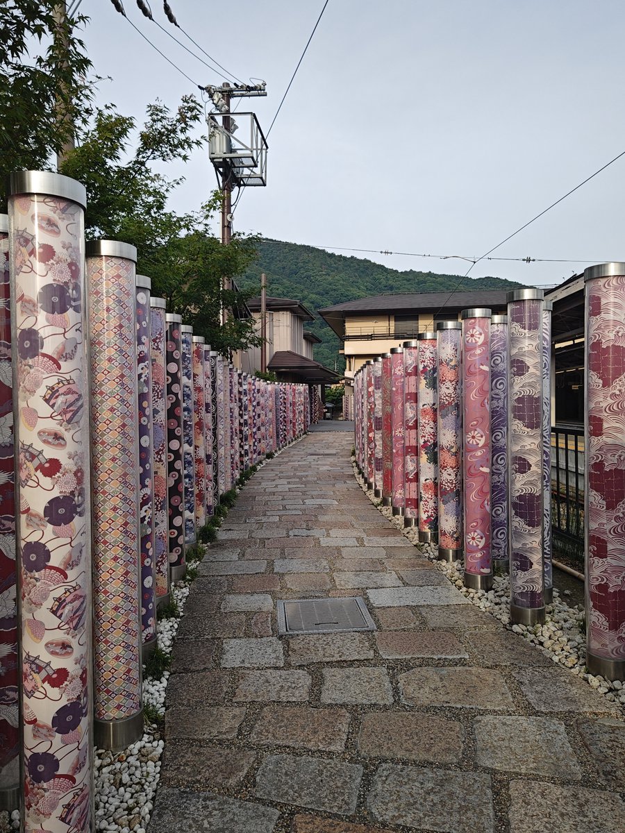 hitomihcx's tweet photo. Randen Arashiyama Station/嵐電嵐山駅/2026.06.13
#Kyoto #京都 #arashiyama #嵐山
#Randen #嵐電 #京福電気鉄道
#ArashiyamaStation #嵐電嵐山駅
#NearbyStation #近所の駅
#KimonoForest #キモノフォレスト
#AutumnLeaves #紅葉 https://t.co/XG1G4F8CUn