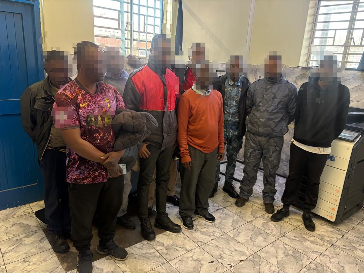PSiRALive's tweet photo. Joint operation feedback with @SAPoliceService Mountain rise, Pietermaritzburg
10x Security officers arrested
9x South Africans 🇿🇦
1x Congolese 🇨🇩
3x Decision dockets
3x Code of Conduct inquiries
#Security #SAPS #PSiRALive #LawEnforcement #Compliance https://t.co/E8Dbtu9N4l