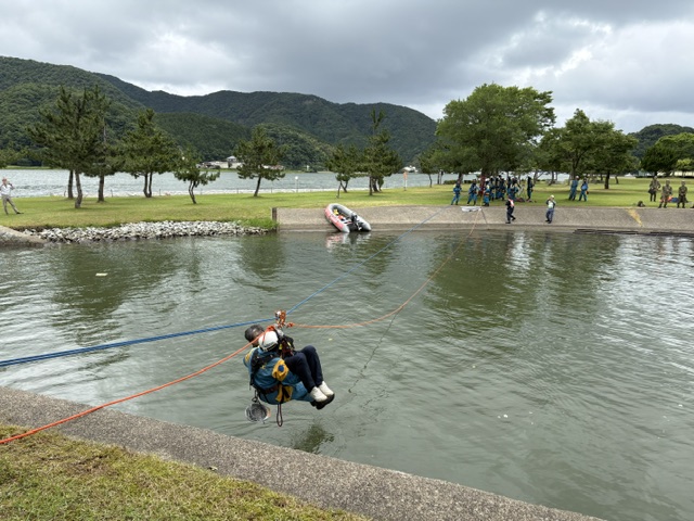Hyogo_Police's tweet photo. 【豊岡市における災害救助訓練　災害対策課】
６月９日～10日、豊岡市において、出水期を前に水害及び土砂災害が発生した想定で、関係機関も参加した災害警備訓練を実施しました。
#警察 #兵庫県警 #災害 #訓練 https://t.co/9E2NdEfBcv