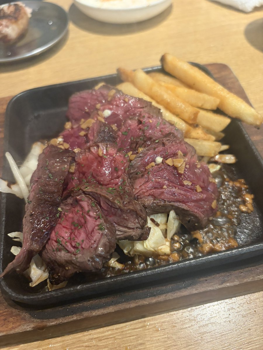 3_8chan's tweet photo. どーーーーしても焼鳥が食べたくて午後休→やきとん→焼鳥→ハーブスで締めた、最高 https://t.co/kGC9I2LbP3