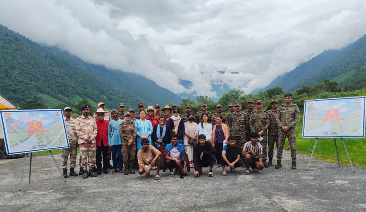 Spearcorps's tweet photo. 𝗕𝗲𝘆𝗼𝗻𝗱 𝗧𝗵𝗲 𝗨𝗻𝗶𝗳𝗼𝗿𝗺: 𝗖𝗼𝗺𝗺𝗶𝘁𝘁𝗲𝗱 𝘁𝗼 𝗖𝗼𝗺𝗺𝘂𝗻𝗶𝘁𝘆 𝗖𝗮𝗿𝗲 

Reaching out with compassion, #SpearCorps formations organised vital healthcare initiatives across the Northeast region. #DaoDivision conducted a combined Medical & Dental Camp at #DibangValley, #ArunachalPradesh, delivering essential treatments and free medicines to residents in difficult terrain. Simultaneously, #SpearheadDivision organized a Medical Camp at Dhakuakhana, #Assam, providing consultations and medical support to the local community. These initiatives underscore the #IndianArmy’s enduring commitment to community welfare and strengthening civil-military bonds in remote areas.

#SpearCorps की फॉर्मेशन्स ने उत्तर-पूर्व क्षेत्र में महत्वपूर्ण स्वस्थ्य कार्यक्रमों का आयोजन किया। इसके तहत, #DaoDivision ने #ArunachalPradesh के सुदूर #DibangValley में एक संयुक्त चिकित्सा एवं दंत चिकित्सा शिविर का आयोजन कर स्थानीय निवासियों को आवश्यक उपचार और मुफ्त दवाएं प्रदान कीं। वहीं, #SpearheadDivision द्वारा  #Assam के धकुआखाना,  में एक व्यापक चिकित्सा शिविर का आयोजन कर स्थानीय समुदाय को स्वास्थ्य परामर्श व चिकित्सा सहायता उपलब्ध कराई गई। ये पहल सुदूर क्षेत्रों में सामुदायिक कल्याण और सैन्य - नागरिक संबंधों को मजबूत करने के प्रति #IndianArmy की निरंतर प्रतिबद्धता को दर्शाती हैं।

 #DaoDivision #SpearheadDivision #MedicalCamp #DentalCamp #HealthcareForAll #CommunityConnect #Assam #ArunachalPradesh #NortheastIndia

@adgpi 
@easterncomd 
@prodefgau 
@HQ_IDS_India
@official_dgar
@prodefkohima
@ProDefKolkata
@MyGovArunachal
@ArunachalCMO 
@CMOfficeAssam