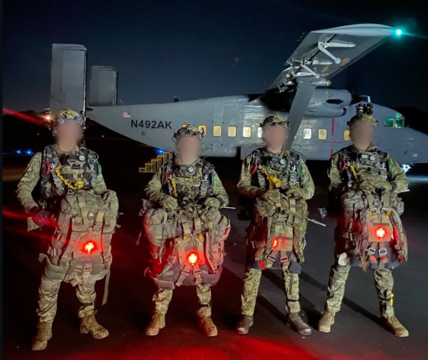WarFlash_2630's tweet photo. 🇳🇱Special Forces (KCT) soldiers from the Netherlands during a night training session in the USA. March 2026 https://t.co/pwUDqhSIgl