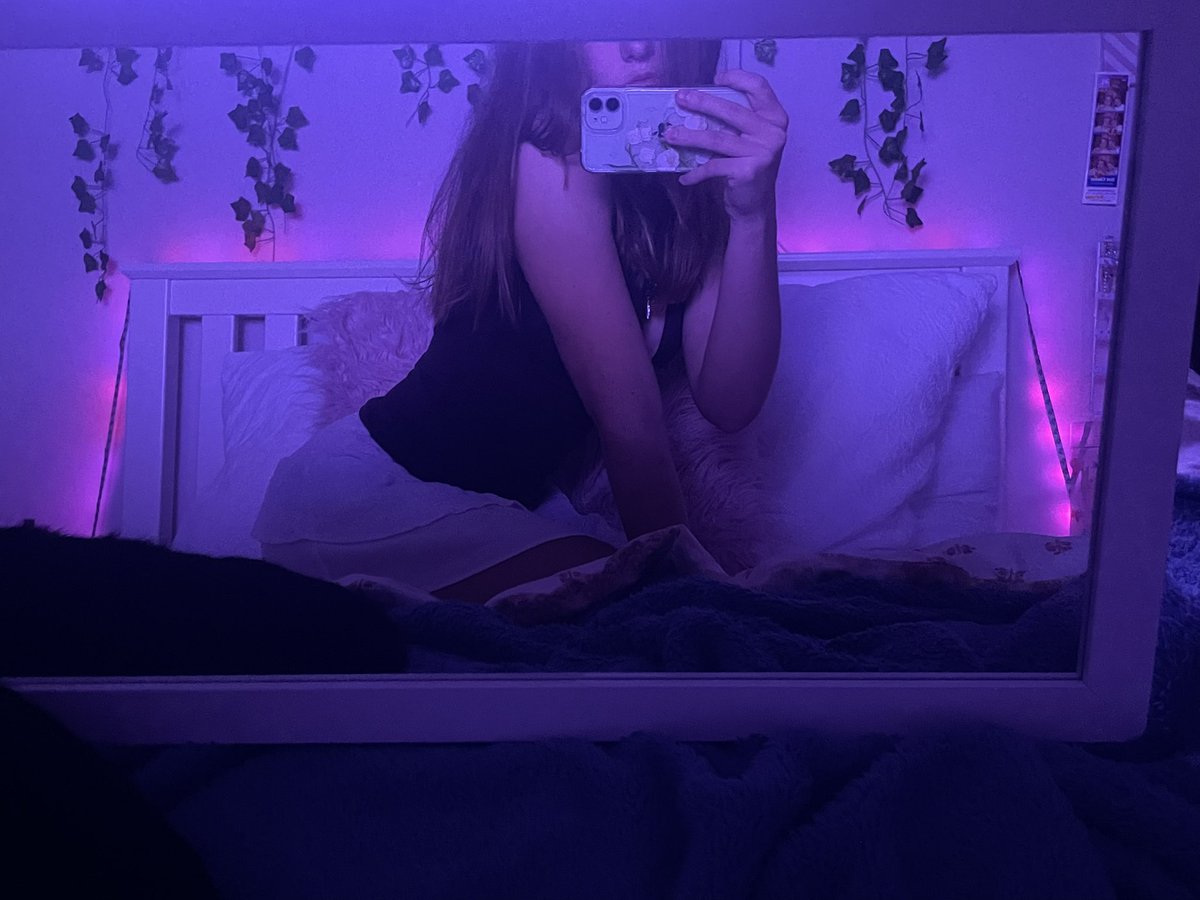Goddessth3na's tweet photo. Weak boys read this and do nothing. Real paypigs don’t hesitate. Send what you know you owe me losers. https://t.co/tvHa00kDjD