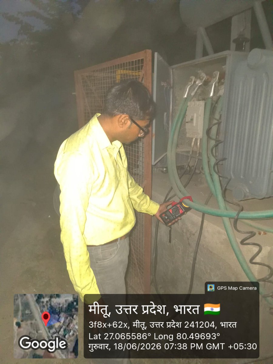 EeSandila's tweet photo. विद्युत वितरण खण्ड सण्डीला क्षेत्रान्तर्गत सण्डीला टाउन में मध्य रात्रि में वितरण परिवर्तक का लोड चेक किया गया एवं अनबैलेश परिवर्तक का लोड बैलेंश किया गया। साथ ही परिवर्तक का टेम्परेचर चेक किया गया। https://t.co/sKHVY6N4MS