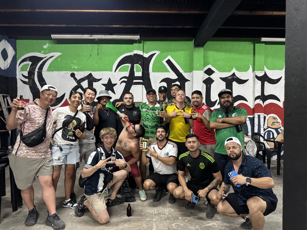 Bee_Yaah's tweet photo. ¡Muchas gracias a toda la afición de Rayados por una noche tan increíble! 🇫🇮

¡Y muchas felicidades a México por pasar como líder de grupo! 🇲🇽
¡Vamos con todo! https://t.co/wye5bFqz1O