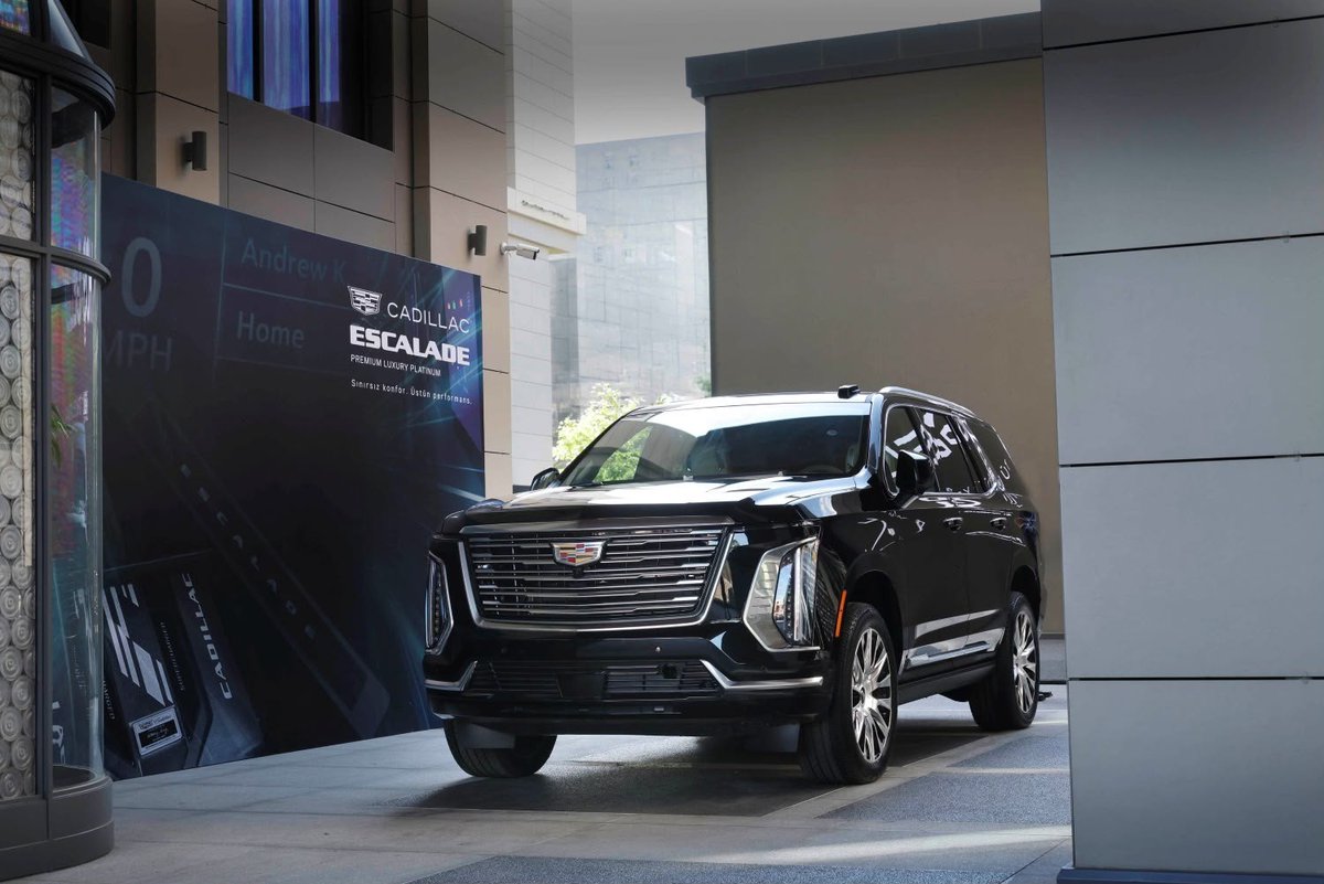 donanimhaber's tweet photo. Amerikan devleri Escalade, Tahoe ve Suburban Türkiye'de!

İşte fiyatlar:

🔸 Cadillac Escalade Sport Platinium: 37.500.000 TL
🔸 Cadillac Escalade ESV Sport Platinium: 40.000.000 TL
🔸 Cadillac Escalade V Series: 47.500.000 TL
🔸 Chevrolet Tahoe RST: 19.900.000 TL
🔸 Chevrolet Tahoe High Country: 23.000.000 TL
🔸 Chevrolet Suburban High Country: 25.500.000 TL
🔸 GMC Yukon Denali: 28.000.000 TL
🔸 GMC Sierra Denali: 11.500.000 TL