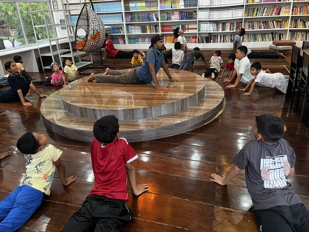 NalcMiao's tweet photo. Successfully conducted a Fun Activities &amp; Yoga Session for students. The program focused on physical fitness, flexibility, mindfulness, and teamwork through engaging activities. It was wonderful to see the students participate with enthusiasm and energy. 🧘‍♂️ https://t.co/5gLUFf9EhG