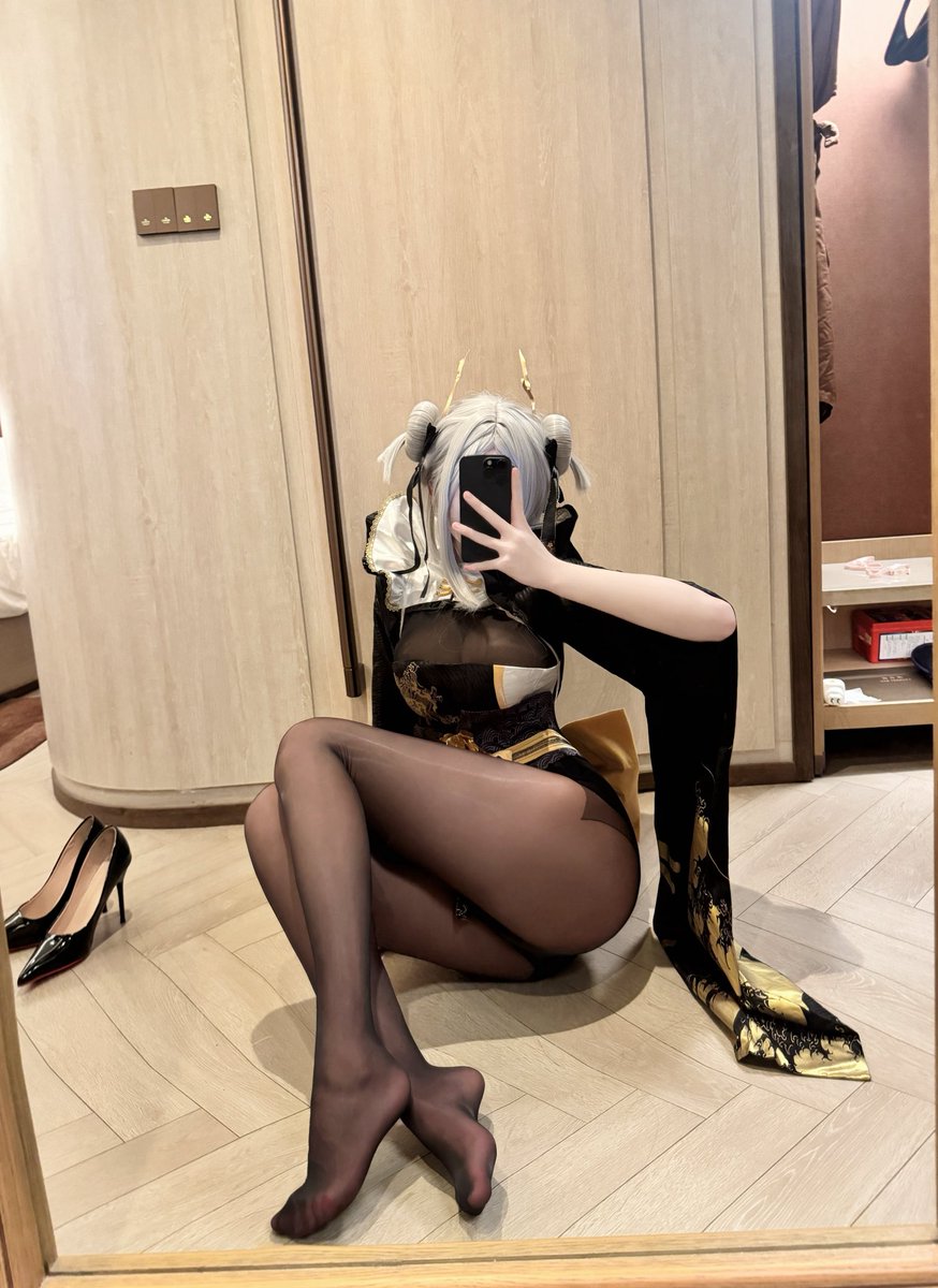 Linbb1314's tweet photo. 指挥官大人##胜利女神 ##白兔布兰儿 https://t.co/cjmVl7MmMA
