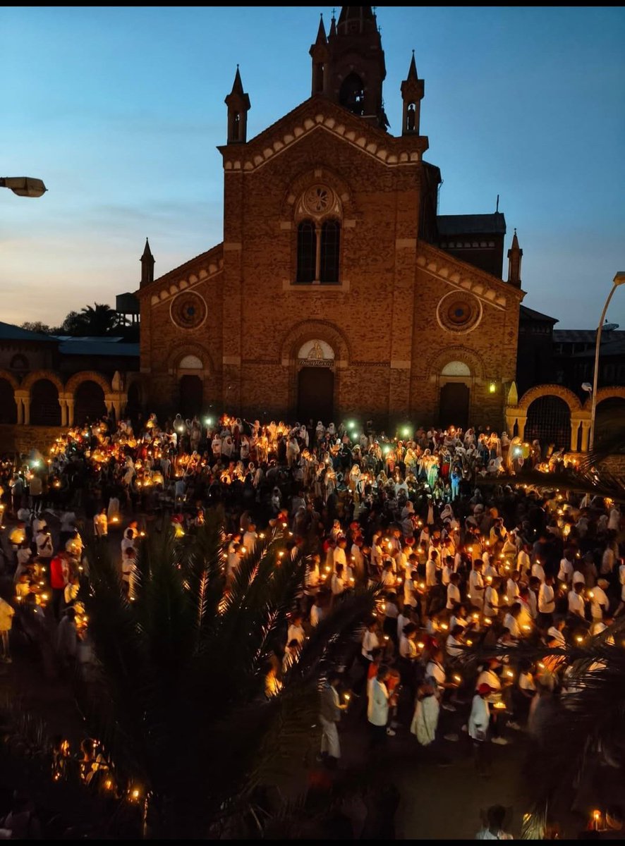 eri_id_'s tweet photo. One nation. One memory. Millions of candles.

Tonight, every candle lit across Eritrea carries a story of sacrifice, courage, and unbreakable love for the nation. Their dreams became our freedom; their names live in every heartbeat of our people.
We remember. We honor. We will never forget.

🕯️ Glory to our martyrs. Eternal memory. 🇪🇷

#MartyrsDay #Eritrea #June19 #EternalGlory #ሰማእታትና #EritreanMartyrs