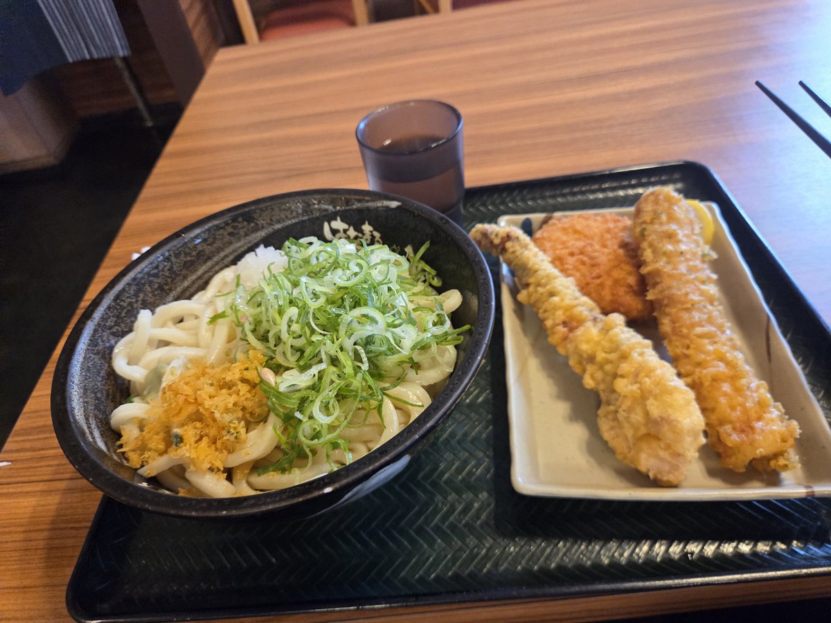 uder_gg's tweet photo. これで1480円。
今後は高くて気軽にうどんも食えない… https://t.co/FTmMyj27WU