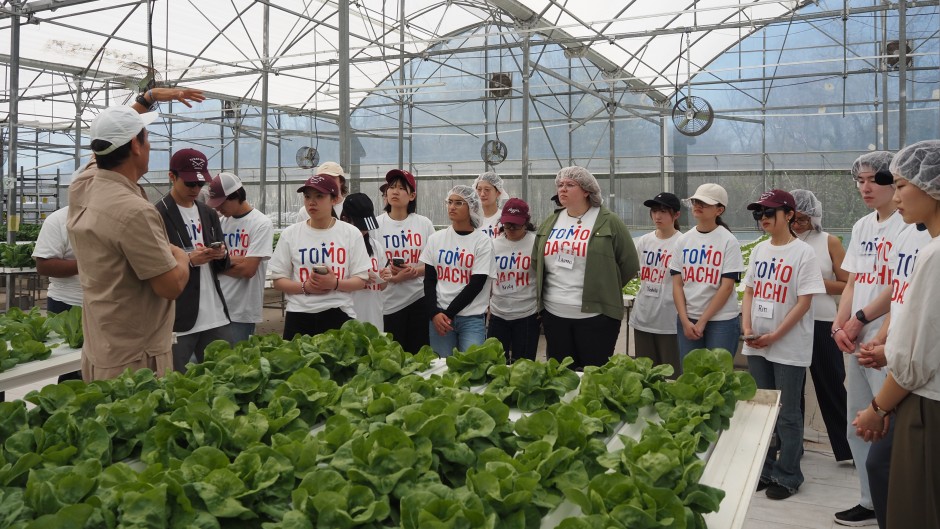TOMODACHI's tweet photo. the TOMODACHI Tanaka Sangyo Agricultural Exchange Initiative 2025-26 held its U.S. training portion of the program in Texas. Twenty selected students – ten each from universities in Niigata Prefecture and Texas A&amp;M University – traveled to College Station and Houston. https://t.co/wbo8fop08U