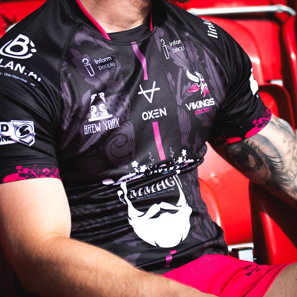 GooleVikingsRL's tweet photo. VIKINGS ANNOUNCE #GOTYOURBACK CAMPAIGN  🤝 

This Saturday, our players won't be wearing their own names on the back of their new shirts.

Instead, they'll wear the names of their teammates and friends.

Because having someone else's back isn't just about rugby league.

It's about checking in.
It's about listening.
It's about being there when someone needs you most.

In what we believe is a first in professional sport, we're proud to launch #GotYourBack as part of our official charity fixture to help raise awareness for Men's Mental Health Group during Men's Health Week.

Read more about the campaign here👇

🔗 https://t.co/71YT01HPZ9 

#UTV #GotYourBack 🔴⚫