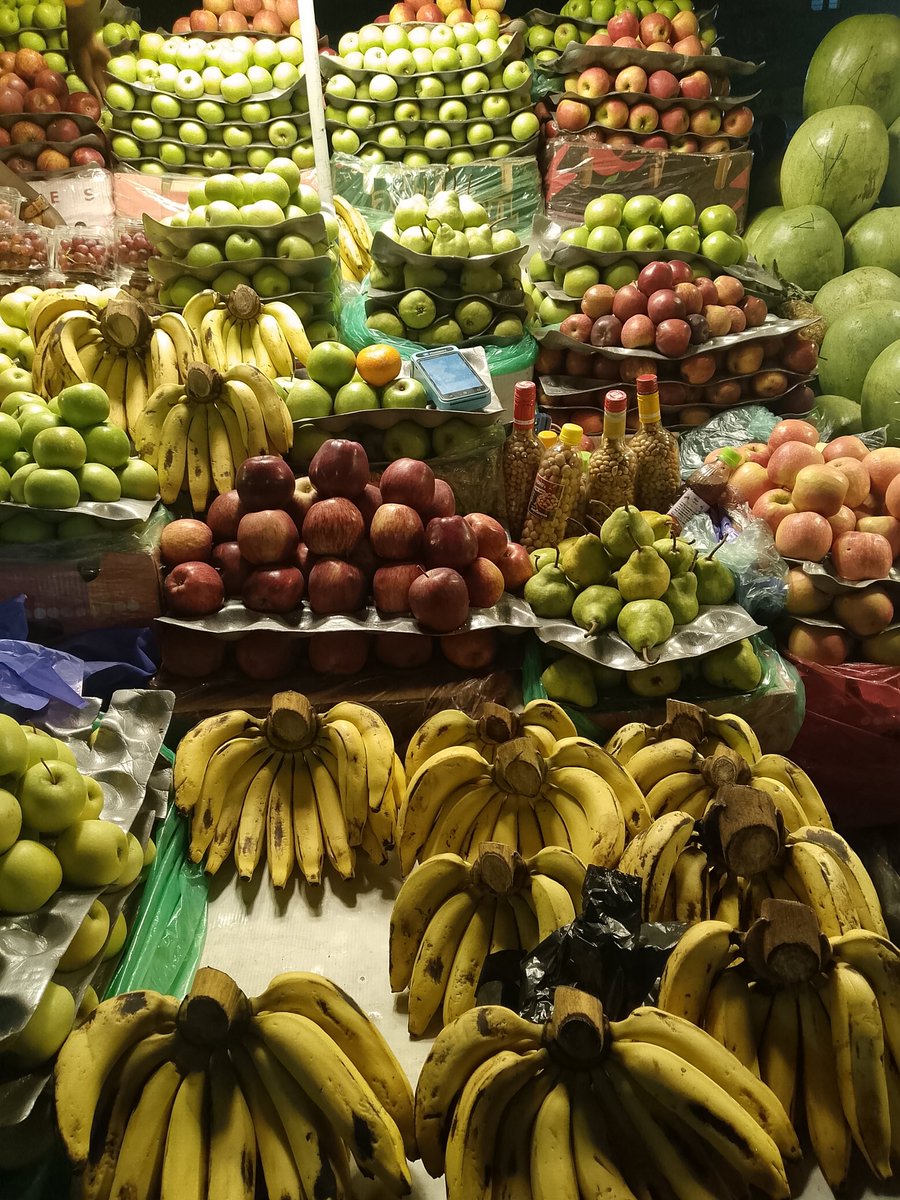 Oche40eric's tweet photo. @FreddyLA7 Do you like fruit https://t.co/N6IdT90xps