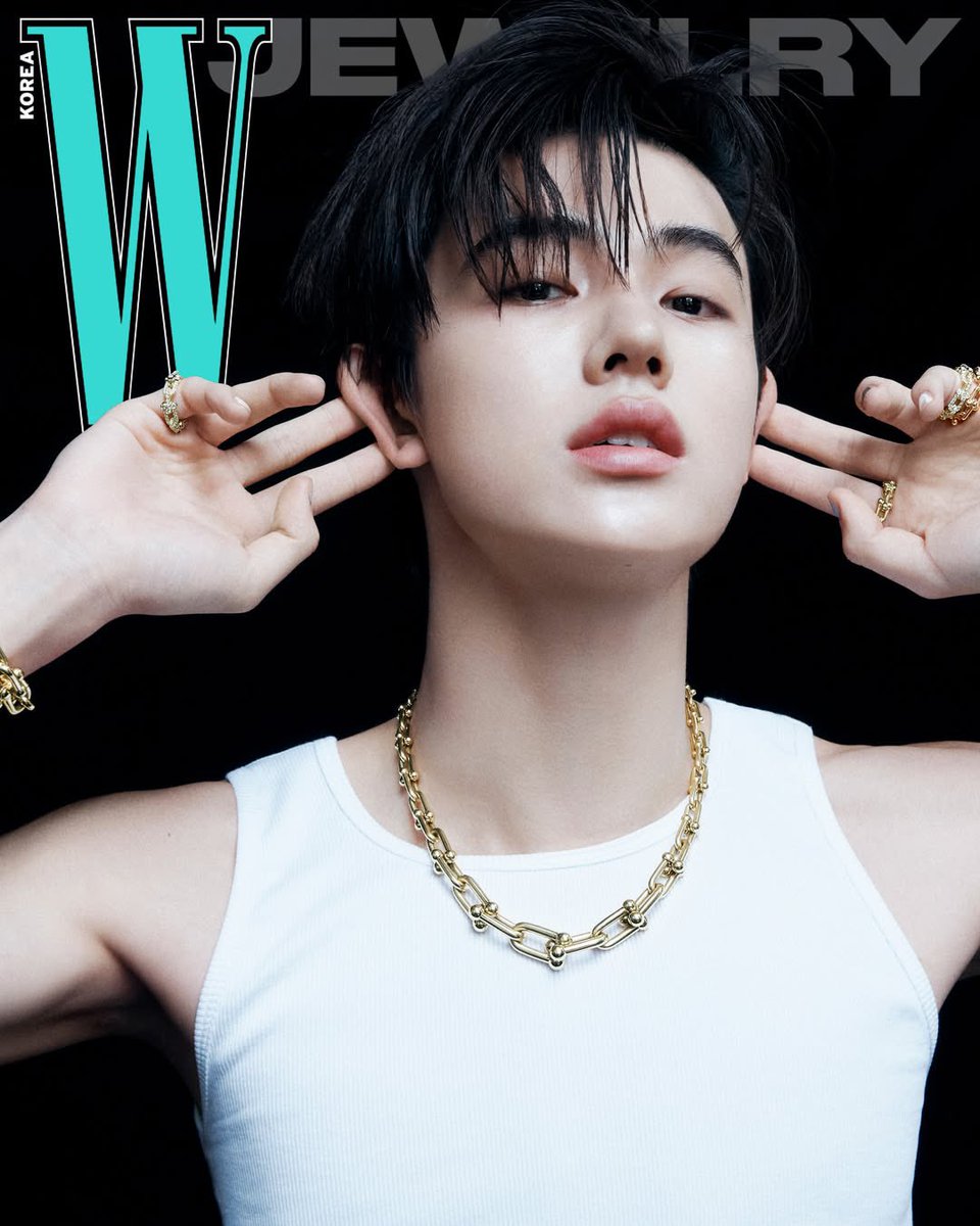 eomseaniee's tweet photo. WKOREA #SEONGHYEON #성현 

“Cortis Seonghyeon, who reveals an unrivaled presence with mature strength and restrained movement. Meets with the Tiffany HardWear collection with the connected link motif, he completes a bold individuality.” https://t.co/1grTpQVP6e