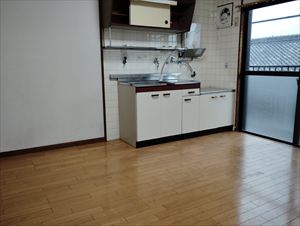TotalHomes's tweet photo. 宮崎市恒久南　賃料53,000円　間取り3DK　駐車場3,300円敷地内あり。近隣には公園、コンビニ、銀行もあり、南宮崎駅より徒歩12分。生活に便利な場所です。
https://t.co/kWJ6VTIgzE https://t.co/qTzRXgGRlZ