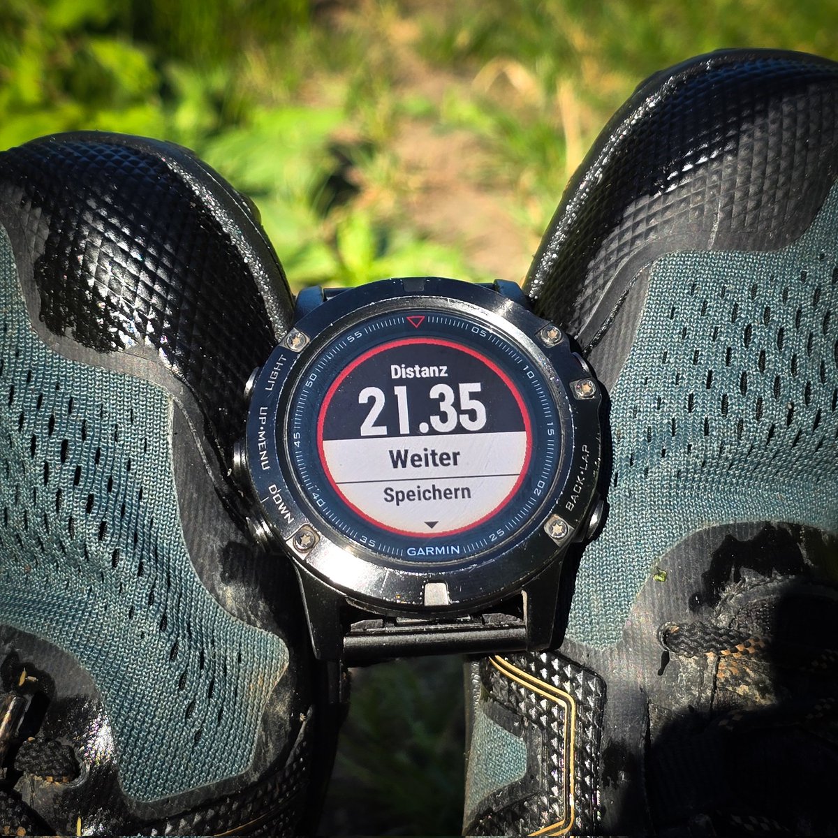 TomTomson88's tweet photo. Heute um 5 Uhr aufgestanden, damit ich um 6 Uhr einen Halbmarathon laufen kann. Ich hoffe, verrückter wird's dann heute nicht mehr. PS. ist der zweite diesen Monat https://t.co/0OgroVlrvb