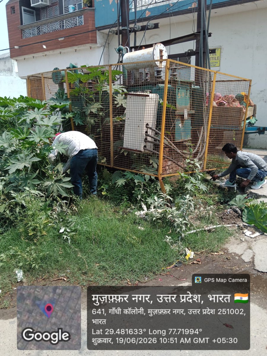 pvvnlmuzafarngr's tweet photo. आज दिनांक 19.06.26 को विद्युत नगरीय वितरण मंडल, मु0नगर क्षेत्र में #अनुरक्षण_माह के अंतर्गत उपकेंद्र 33/11 केवी पचेंडा रोड से निर्गत 11kv अंकित विहार फीडर पर ट्रांसफार्मर की साफ-सफाई का कार्य किया गया।
@aksharmaBharat 
@UppclChairman 
@MdPvvnl 
@UPPCLLKO 
@upGovt 
@Emofficeup https://t.co/PV6sajl6NK