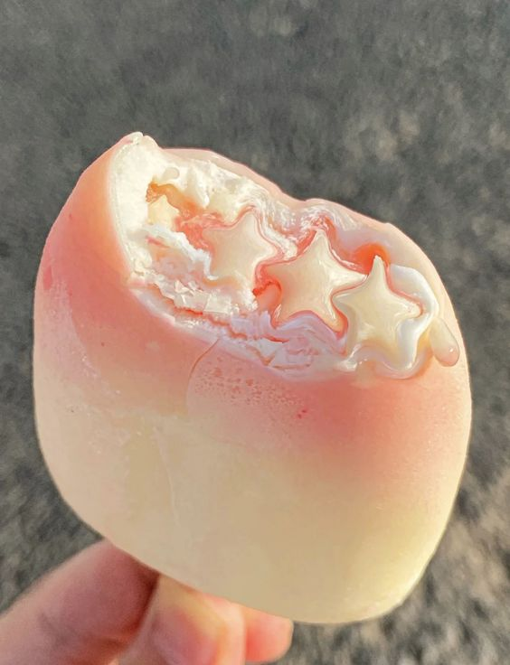 sweetxdessert's tweet photo. peach ice cream https://t.co/uLcxDRoRzF