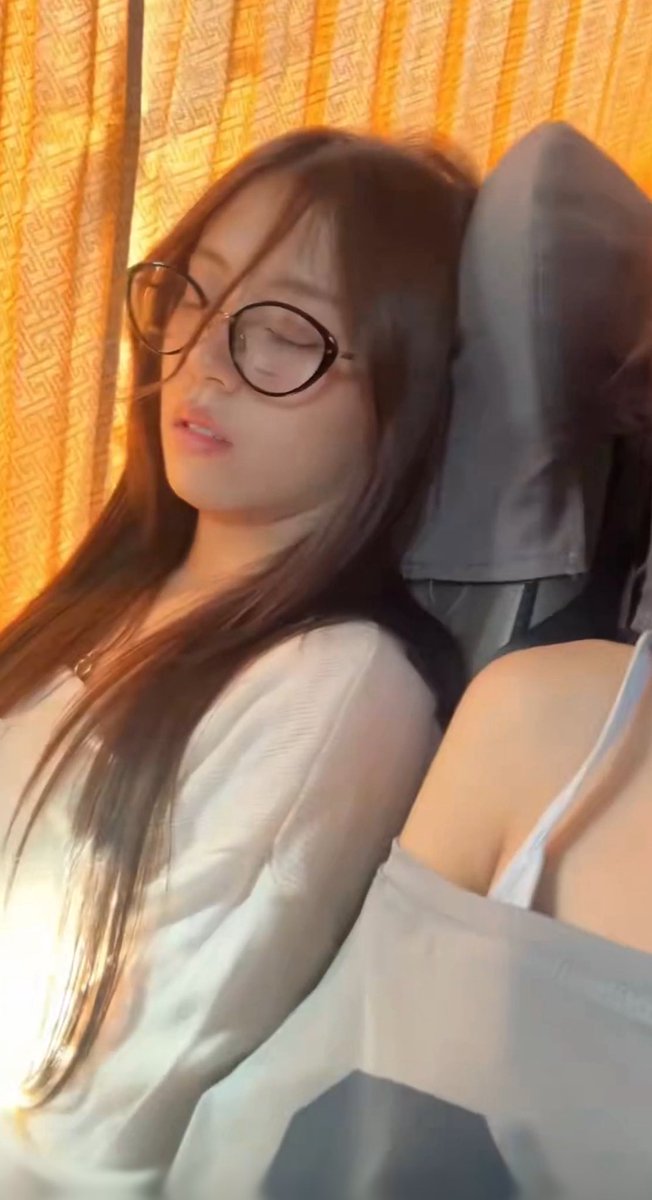 where_am_ae's tweet photo. 아이씨 느낌 너무 좋아서 계속 올리고 싶어 https://t.co/3xO8WRWc13