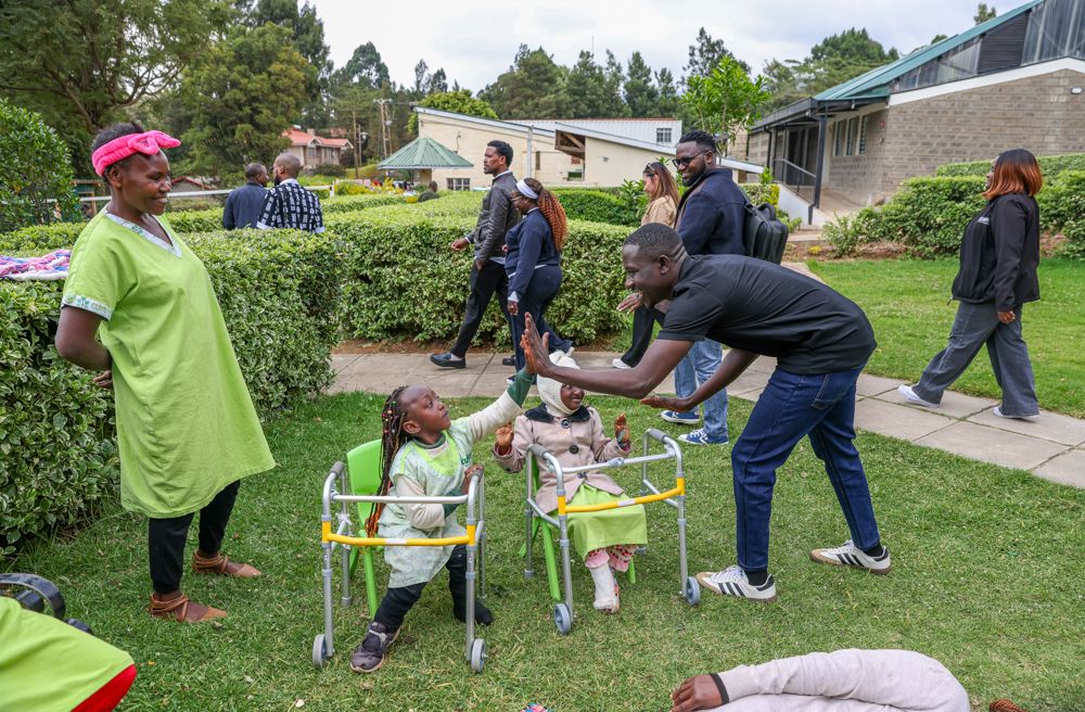 CURE_Kenya's tweet photo. Services. Later in the week, the host, CURE Kenya's Rehabilitation Services Manager, Tedypaul, took them on a short hospital visit. The conference brainstormed and launched a new technology for better service delivery to the patients we serve in our respective hospitals! https://t.co/gi8niDrPih