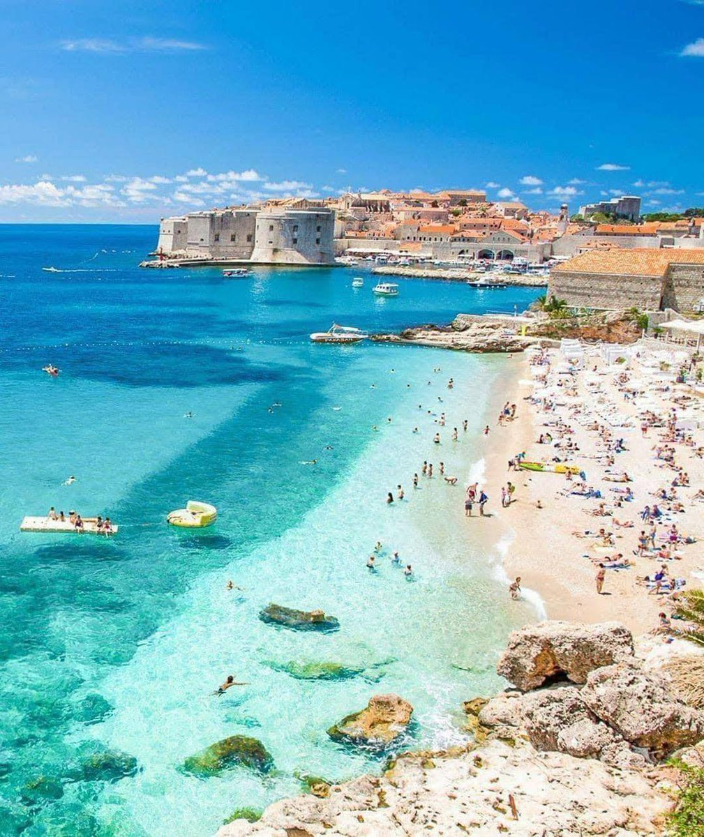 Natursee's tweet photo. Look at that transparency 

Dubrovnik, Croatia 🇭🇷 https://t.co/UGxVun8bQQ