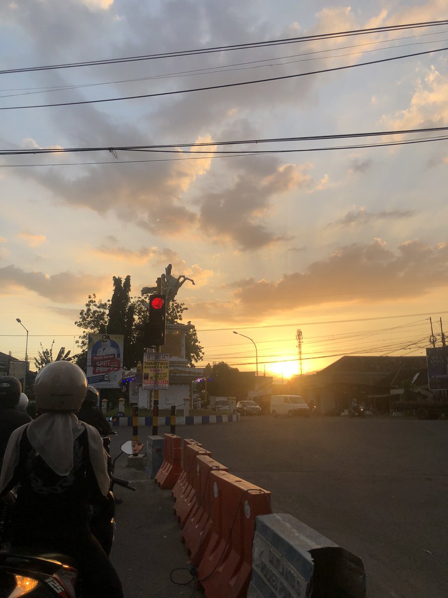 drinkngv's tweet photo. cantiknya https://t.co/NeBwp7PtfW