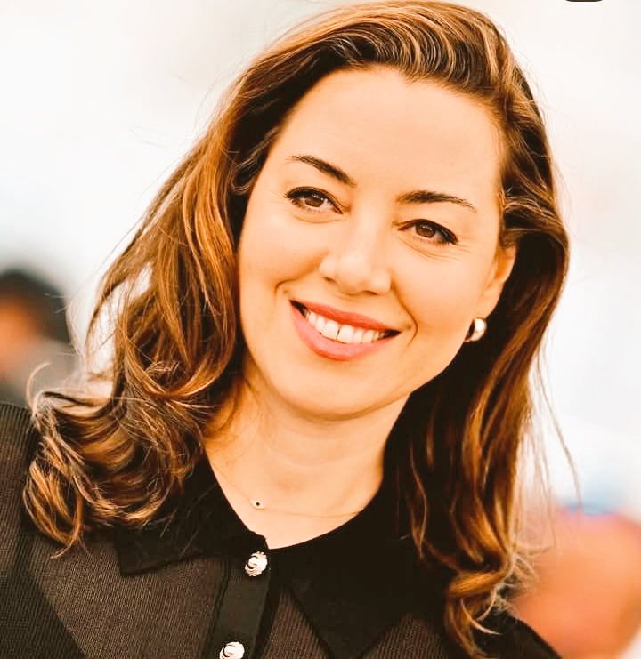 RichGustason's tweet photo. Today is day 125 of me tweeting an Aubrey Plaza pic because I adore her.  #AubreyPlaza https://t.co/fCIFfTkgOj