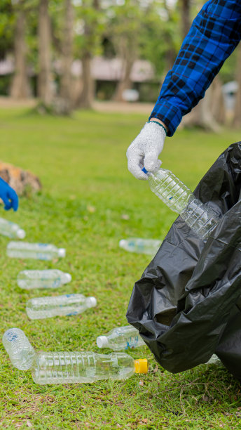 gGP1CtJuXCGOdyB's tweet photo. Join our neighborhood cleanup this Sat 9am at Central Park! Gloves u0026 snacks provided—come help spruce up our community u0026 meet awesome neighbors. See you there! https://t.co/sj3jaxCHCV