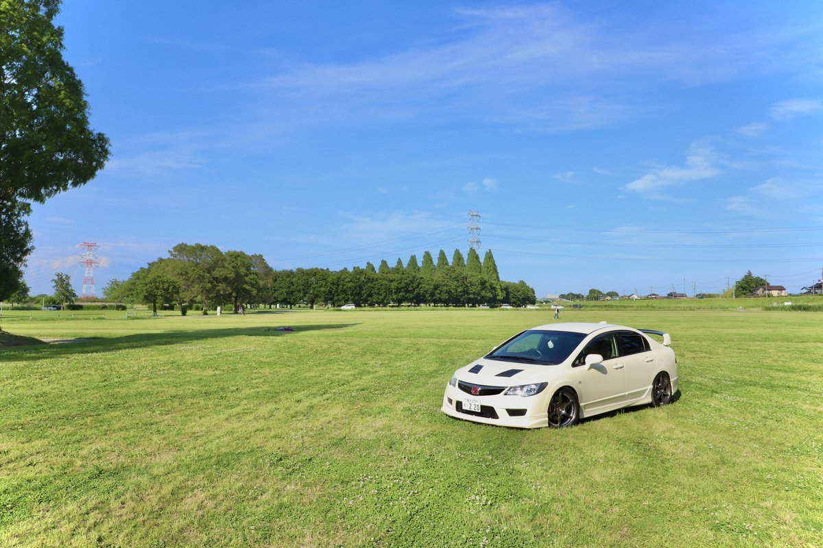IgniteX_16's tweet photo. #これを見た人は愛車の背景が緑の画像を貼れ https://t.co/kT71SJy8q0