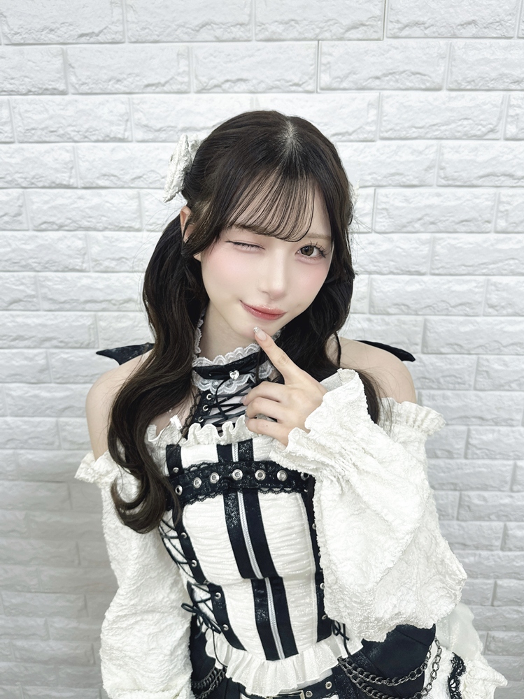 thetvjp's tweet photo. “顔面国宝”アイドル・藤原遼「かわいいとカッコイイの振り幅に注目して」、Honey Devilが誓うZeppワンマンライブでの成長 

▼インタビューはこちら
https://t.co/2B7jX5Gklq #ハニデビ #藤原遼
@hd_viivo
@hd_haruka https://t.co/NZl9XWvR5v
