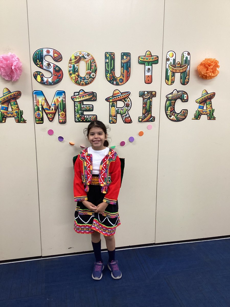 MissBarratt74's tweet photo. Smiling, brightly dressed children are ready for our South American carnival afternoon at St James @StJamesCEsth https://t.co/o0WyQe3H2q