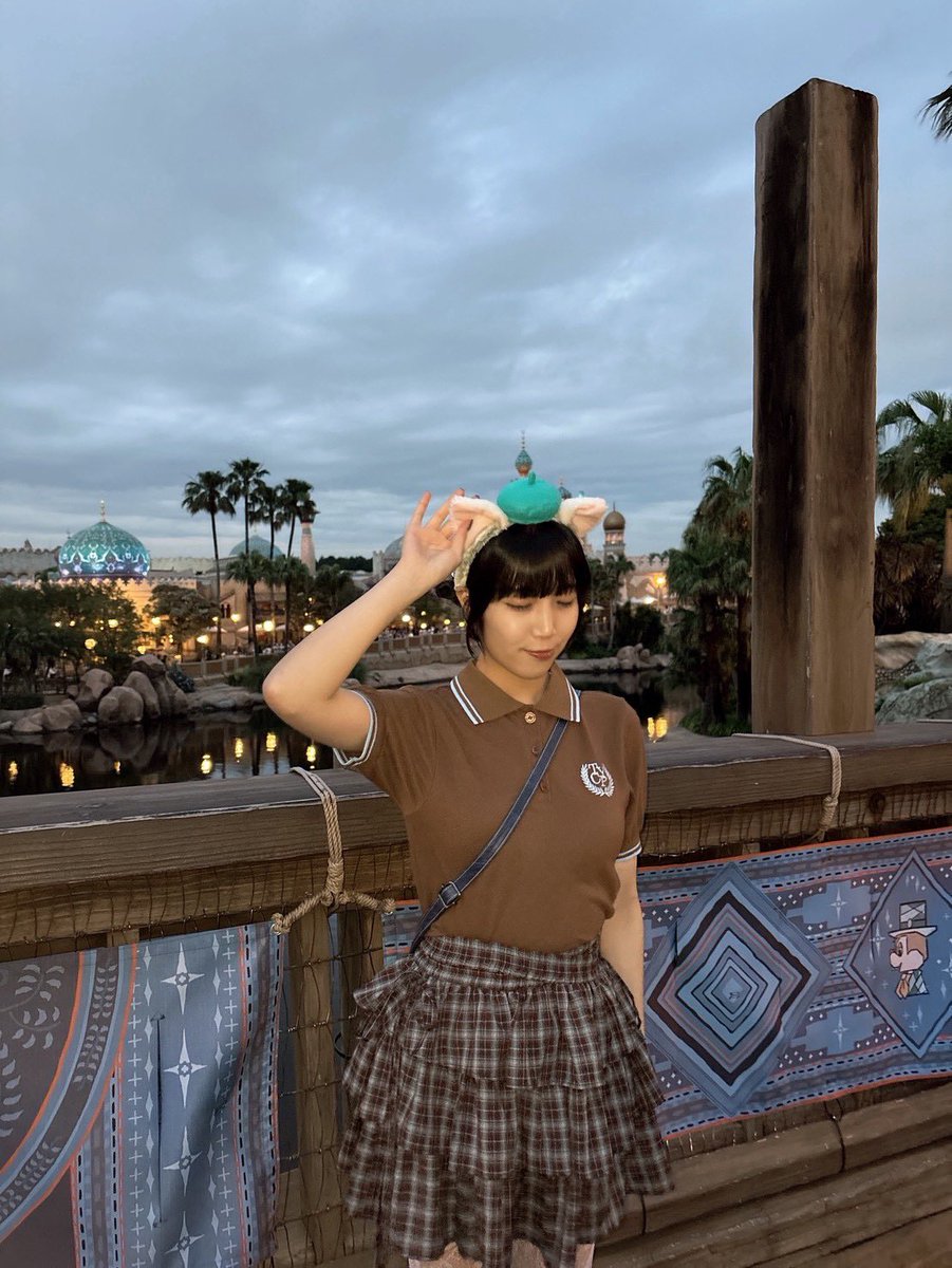 Meer_168's tweet photo. お久しぶりです。
近頃はチェック柄にどハマリの��あさんでございます https://t.co/UoVUsqEGpV