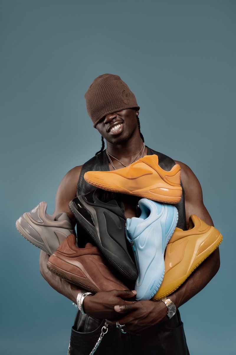 23sznnn's tweet photo. Na so them talk say this campaign for @Converse no hard say I for shoot am outdoor 😭 https://t.co/LeiXg8oQQ4