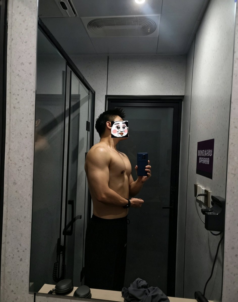 ddowtkl's tweet photo. 叫爸爸 #s #肌肉 #男大 #男菩萨 #男妈妈 https://t.co/ux9ZstUugi