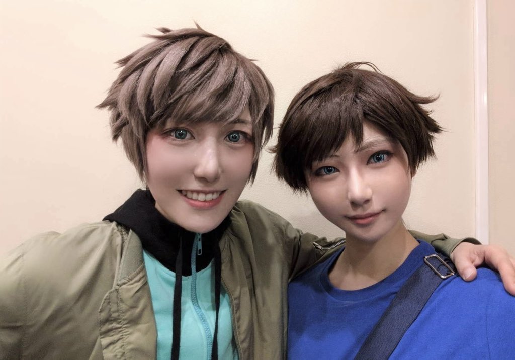 shiho_startdash's tweet photo. 🏠皆木家
⚠︎cosplay A3! 📚

コ���ダン観覧にリラさんが弟で来てくれた、うんれし😭♡!!!!!
もう一つの“家族”だぁ！

馨…@Lyra_48_cos https://t.co/RRUi1xWRFg