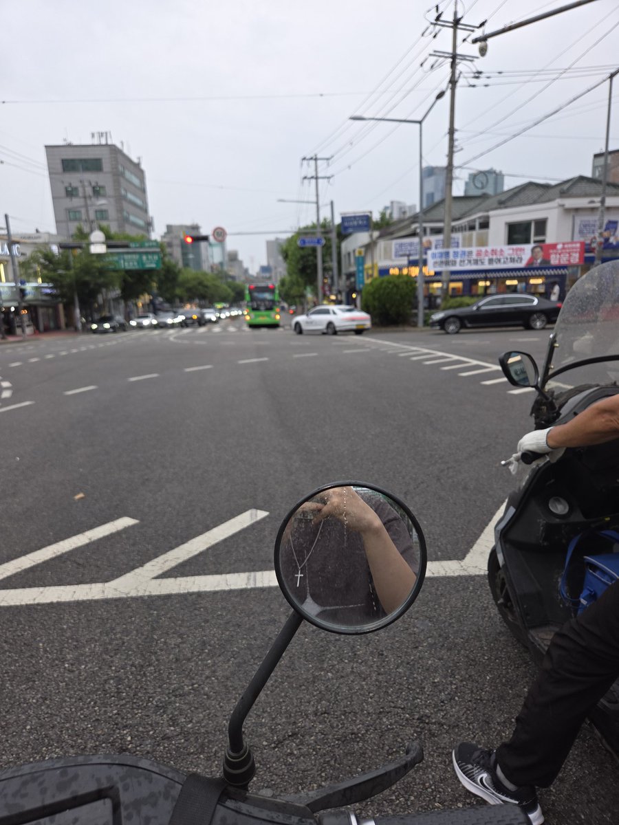 ramon2o2's tweet photo. 비오고 난리 

#ㅌㅊㅅ #트친소 #일상계𝕏친소 https://t.co/v5OLaO5qbL