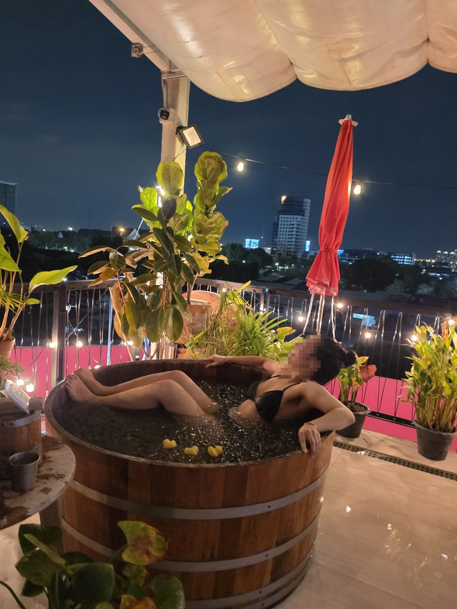 Glutaminelover's tweet photo. มีใครพาหนูไป ice bath ได��มุ้ยคะ🥺

ทุกวันนี้ที่ยอมเหนื่อย ยอมทุ่มเงินดูแลตัวเองขนาดนี้ 
❌️อยากดูดี ดูน่าเชื่อถือเวลาคุยธุรกิจ
✅️อยากหุ่นเสียว หน้าสวย ผัวได้อุ้มง่ายๆ โดนจับเย็ดสดแตกในบ่อยๆ

อุ้ยย โทดทีเสียงในหัวดังไปหน่อยง่ะ🫢��� https://t.co/75u73B7uiZ