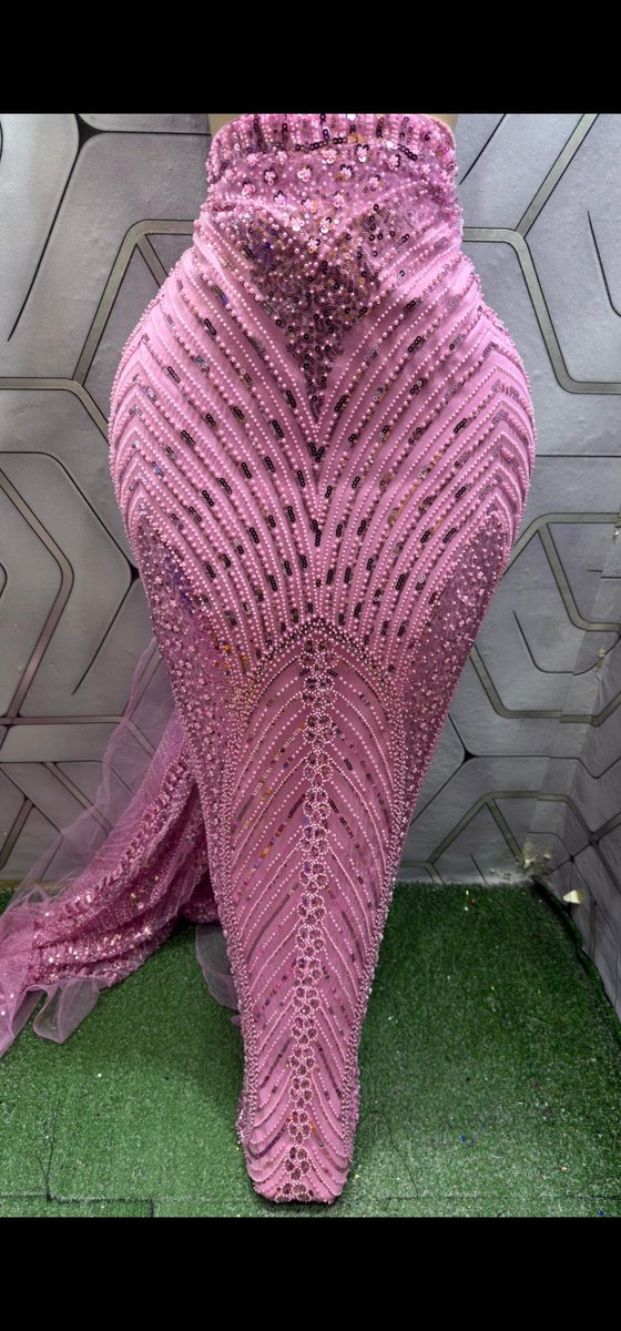 Atinukefabrics1's tweet photo. Beautiful Handbeaded Lace 

85k for 5 yards

Ikorodu lagos 

Nationwide Delivery 

Please Rp https://t.co/q9WbIdgL1X