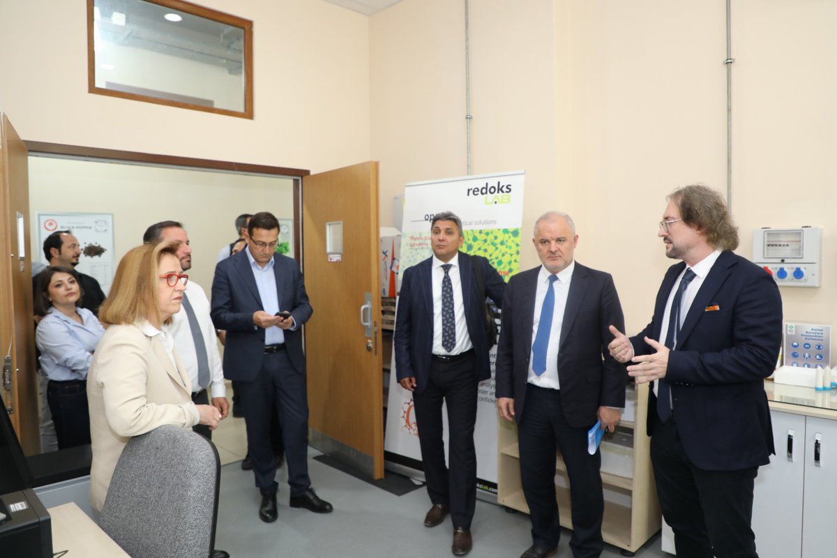 SUDUM_'s tweet photo. TR61 Bölgesi Akıllı Uzmanlaşma (S3) Platformu 3. Toplantısına SUDUM olarak ev sahipliği yapmanın gururunu yaşıyoruz! 

BAKA, bölge üniversitelerimiz, teknokentlerimiz, kamu ve sektör temsilcilerimizle Ar-Ge ve yenilik stratejilerimizi değerlendirdik. 🚀🔬 

#TR61 #SUDUM #BAKA https://t.co/6Z0ccU7hJ3