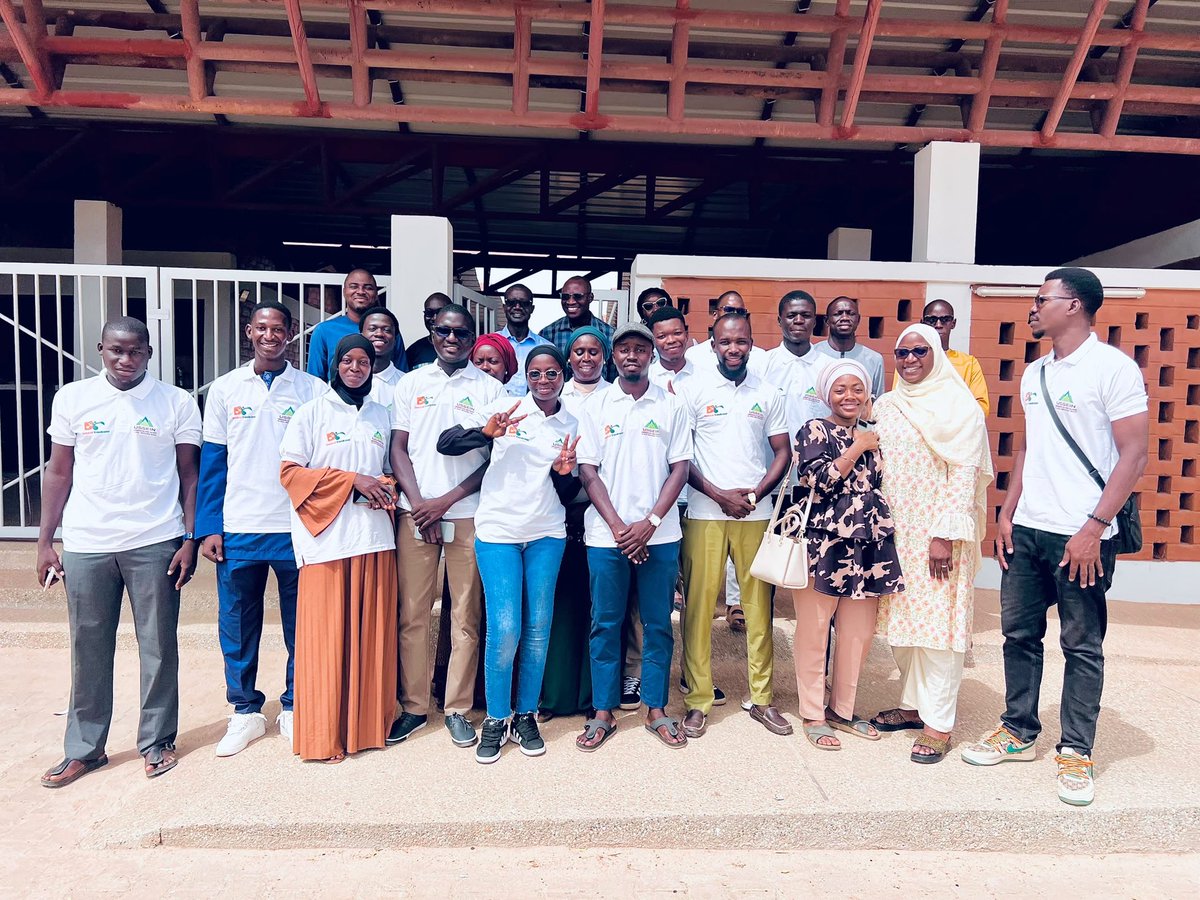 univsinesaloum's tweet photo. L’incubateur Dekkal Yaakaar de l’#USSEIN a lancé sa première cohorte d’incubation dans le cadre du projet #NaatalSineSaloum.
👉15 projets sélectionnés Entrepreneuriat vert et numérique 👉Formation sur le mindset entrepreneurial https://t.co/BO7PXkRWKV