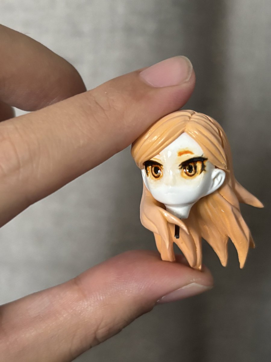 HgOzuno's tweet photo. ガレキ進捗
アイペイントの苦しみの跡が見えるでしょうか... https://t.co/UDGZrVtsa5