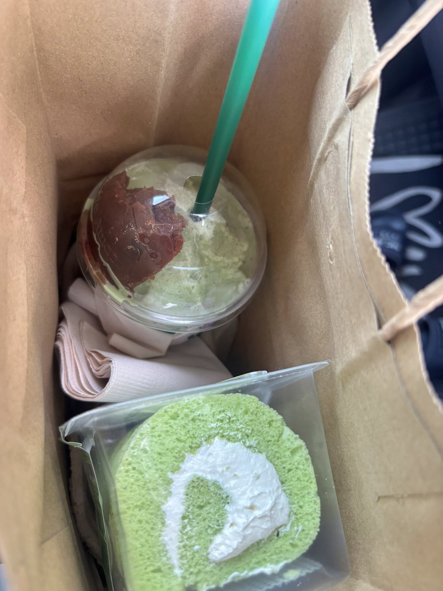 passonpoi's tweet photo. ไหนๆก็ไหนๆละ วันเดย์ชีสแล้วกัน 😬😋🥳🍰🧁🥮

#ติ๊กฟ้า #แลกติ๊กฟ้า #ติ๊กฟ้ามหานคร https://t.co/DixVlVV1ML