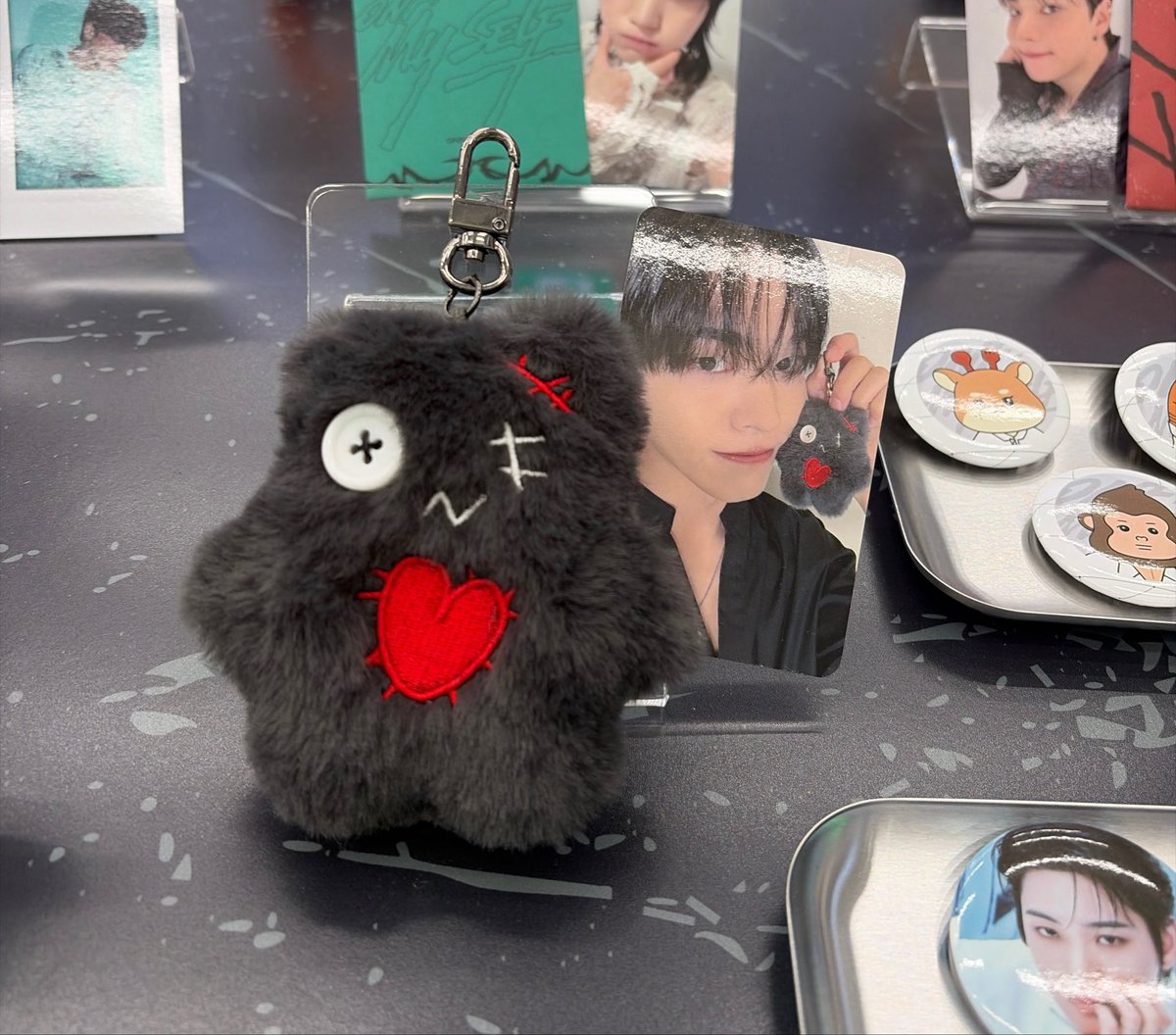 minkyunized's tweet photo. Also wanted to get fog but its sold out til end july and i wont be here anym🥲🥲🥲 https://t.co/Pjacn58ynF