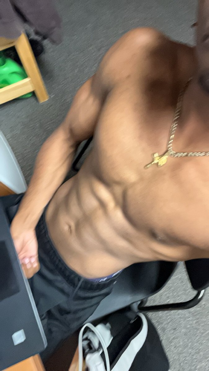MrPurple33's tweet photo. #abs 
#biceps https://t.co/KKrbLp3tfV