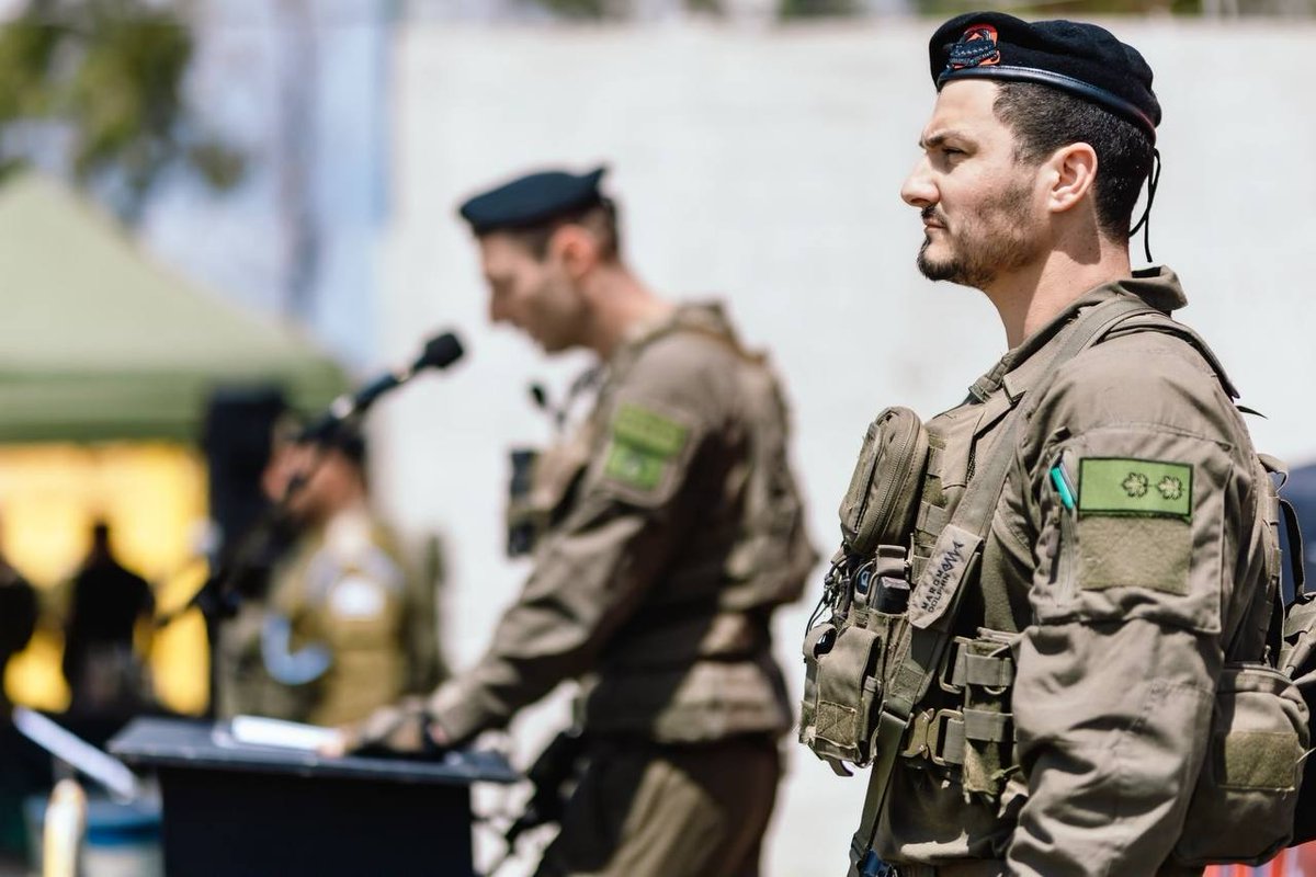 KaleoMoz's tweet photo. 🔴Israeli media reported that four Israeli soldiers, including a battalion commander, were killed by anti-tank missiles fired by Hezbollah during the night.
#Lebanon #israel #Iran #Palestine https://t.co/UmidjOFU0o