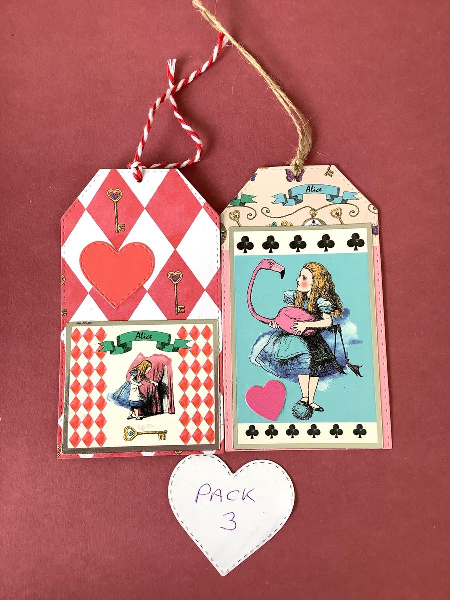 WatsonsVintage's tweet photo. JUST £2.50 PER PACK (+P&P)!!! Pack of 2 Die Cut Blank Alice in Wonderland Illustration Cardboard Gift Tags complete with Jute String - Fun & Unique Blank Journalling Tags https://t.co/Vt44sb529O via @Etsy #Handmade #GiftTags #AliceInWonderland #JournallingTags #Unique https://t.co/iUtzzcLM7f
