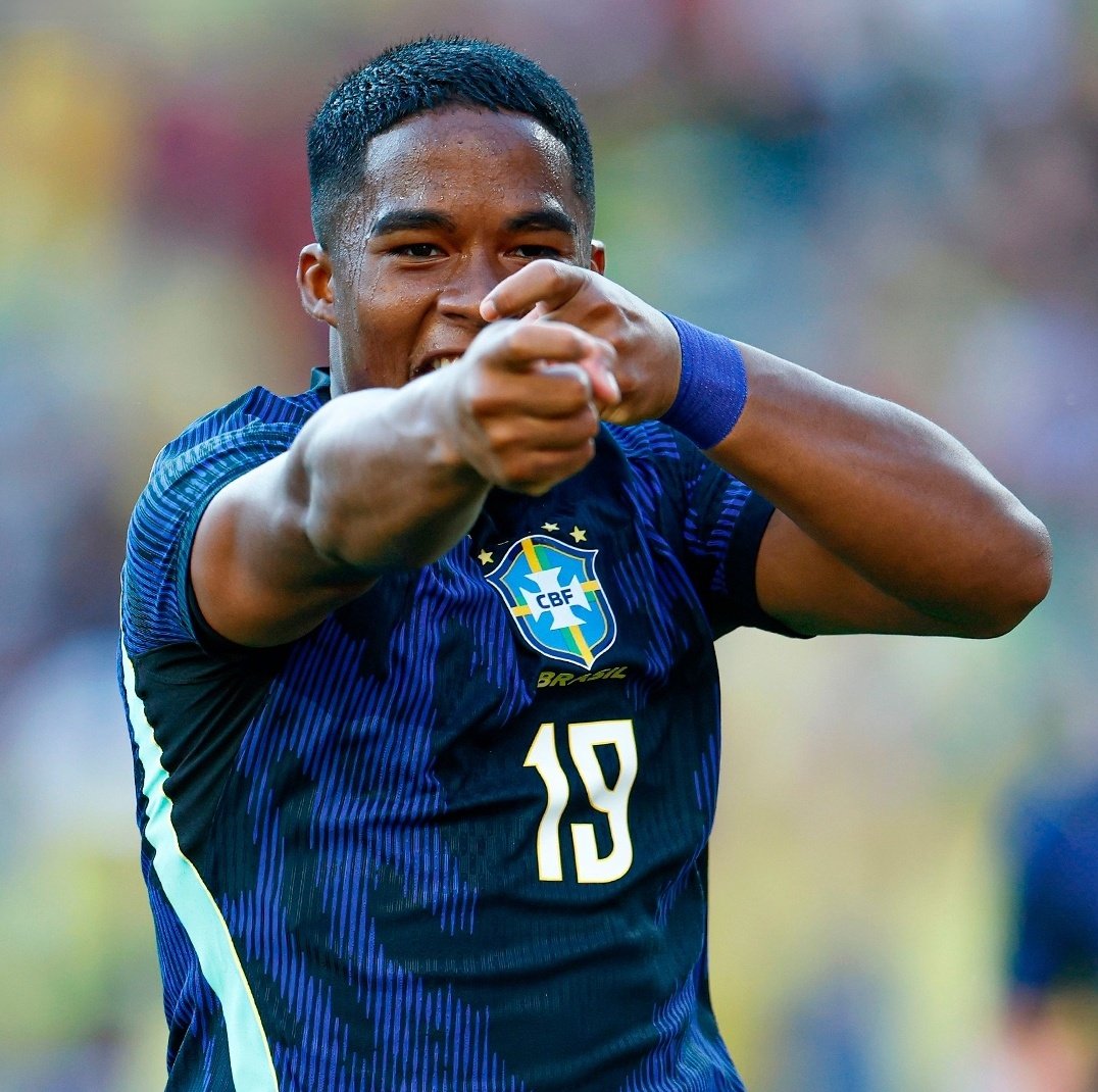 MessiahYaniss16's tweet photo. 🚨 Endrick 🇧🇷 a dit OUI pour être titulaire face a Haïti.

Cependant, Carlo Ancelotti ne lui aurait rien demandé. https://t.co/g5ajz2hNVE