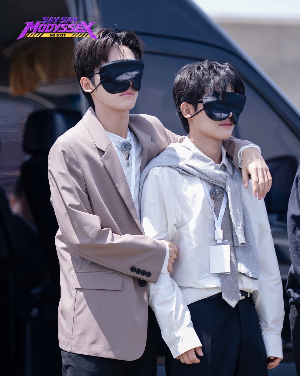jjyanjjyan58162's tweet photo. 어깨동무하면서 최니 팔 잡는 오ㅏ니 적당히 모아보려고 했는데 ㅆㅂ 한두번이 아니네… https://t.co/g3N42HFe1J